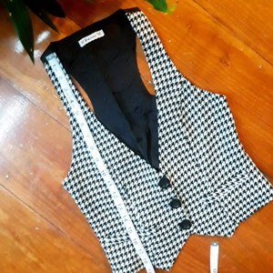 Forever 21 Black and Cream Houndstooth Vest Sz S